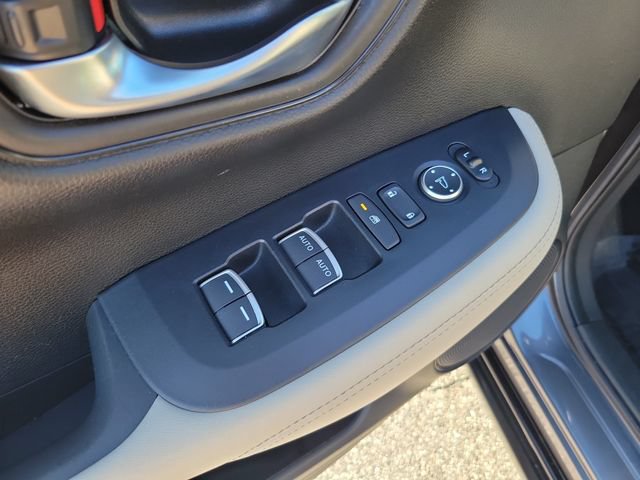 Certified 2024 Honda HR-V EX-L image 9