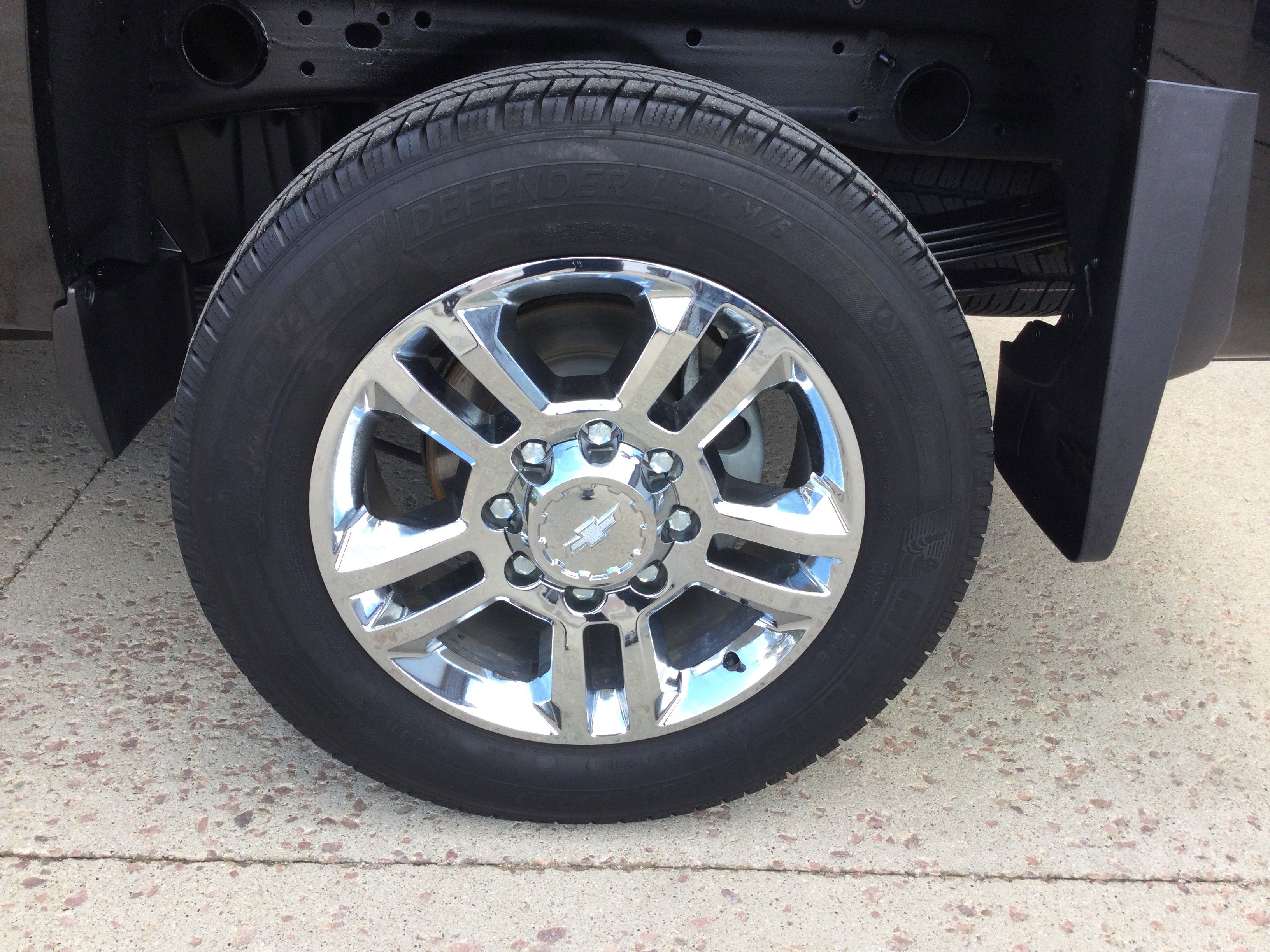 Used 2015 Chevrolet Silverado 2500 High Country w/ Duramax Plus Package AWD/4WD image 8