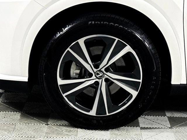 Used 2025 Lexus RX 350 Premium w/ Accessory Package (Z1) FWD image 13
