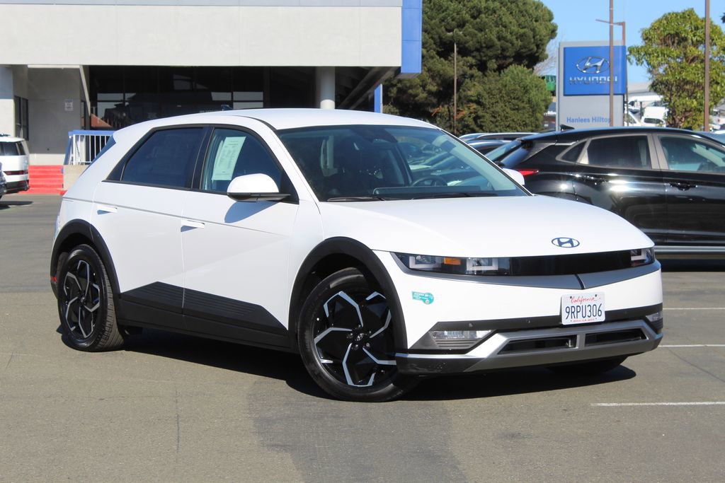 Used 2024 Hyundai Ioniq 5 SEL image 1