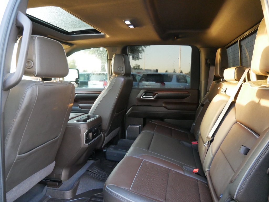 Used 2024 GMC Sierra 3500 Denali w/ Denali Reserve Package AWD/4WD image 10