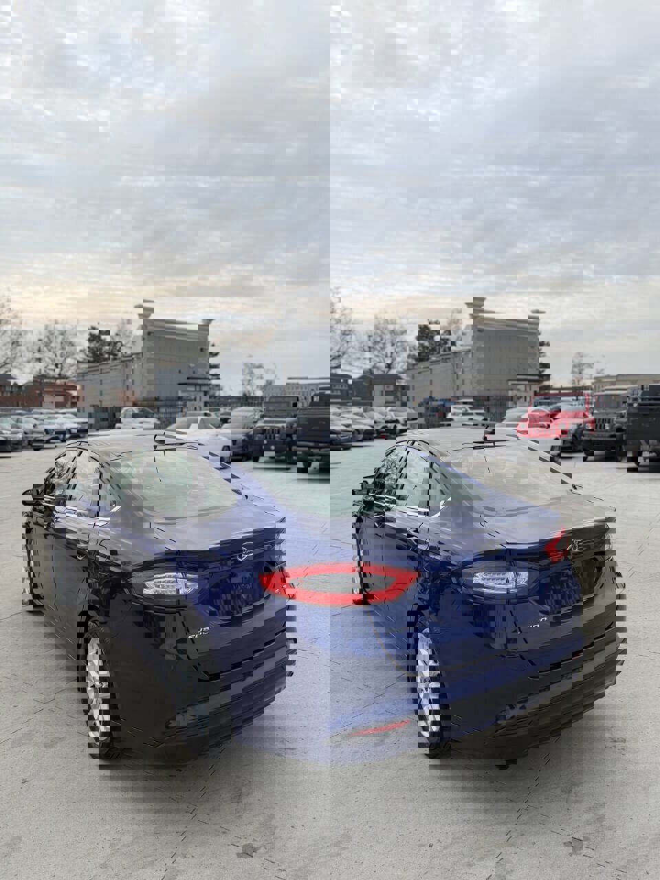 Used 2016 Ford Fusion SE image 5