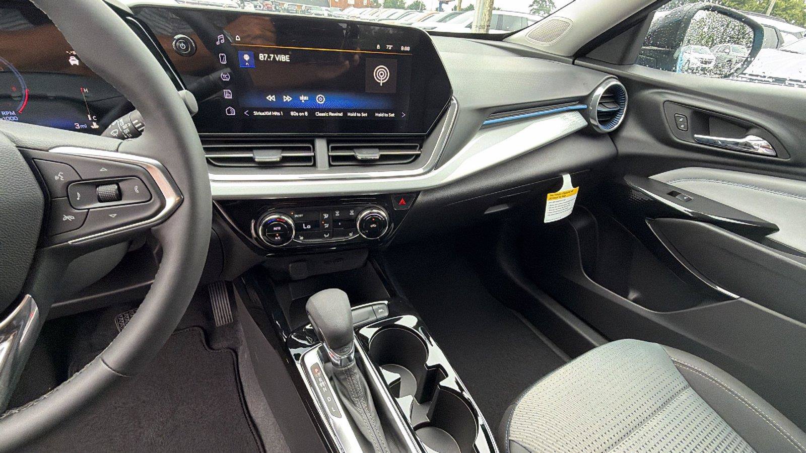New 2026 Chevrolet Trax LT w/ Driver Confidence Package FWD image 5