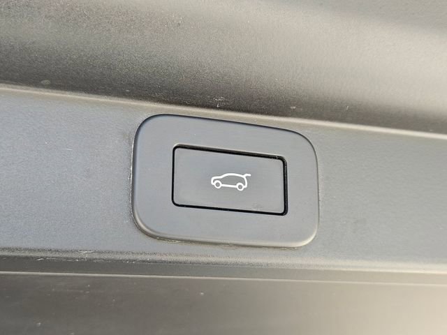 Used 2023 Land Rover Range Rover Long Wheelbase SE image 28