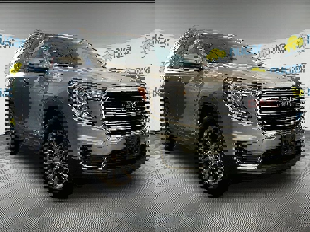 Used 2023 GMC Terrain SLT image 1