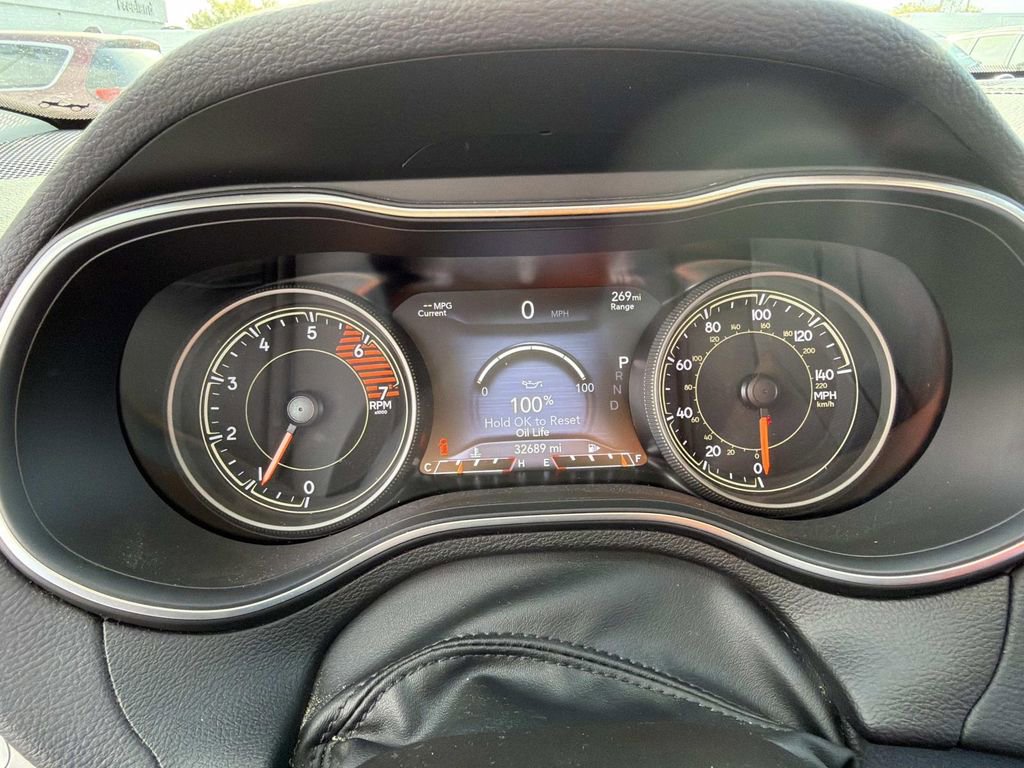 Used 2022 Jeep Cherokee Latitude Lux w/ Sun & Sound Group image 33