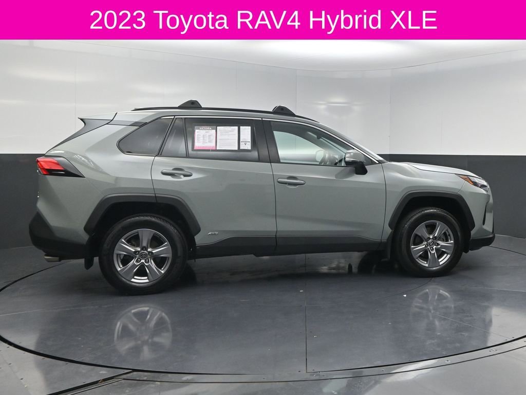Used 2023 Toyota RAV4 XLE w/ Convenience Package image 4