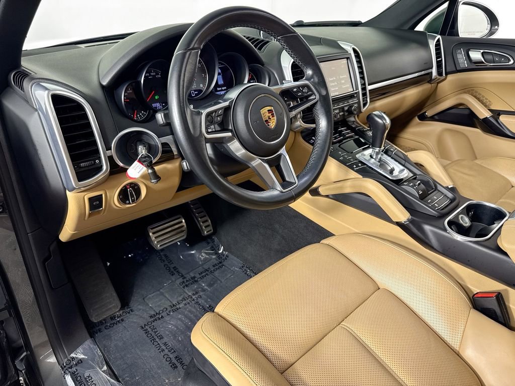 Used 2016 Porsche Cayenne S image 9