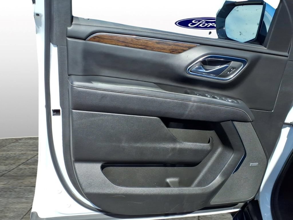 Used 2023 Chevrolet Tahoe Premier AWD/4WD image 11