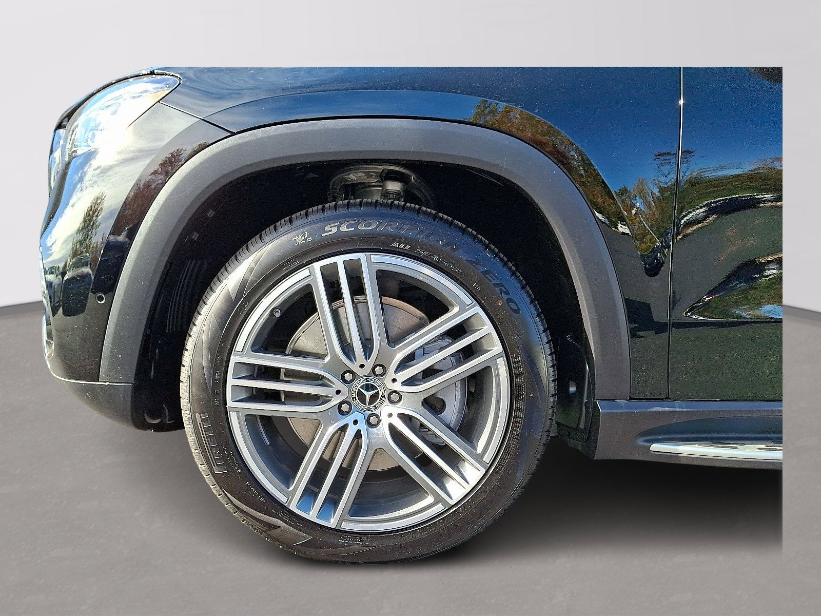 Certified 2026 Mercedes-Benz GLS 450 4MATIC image 7