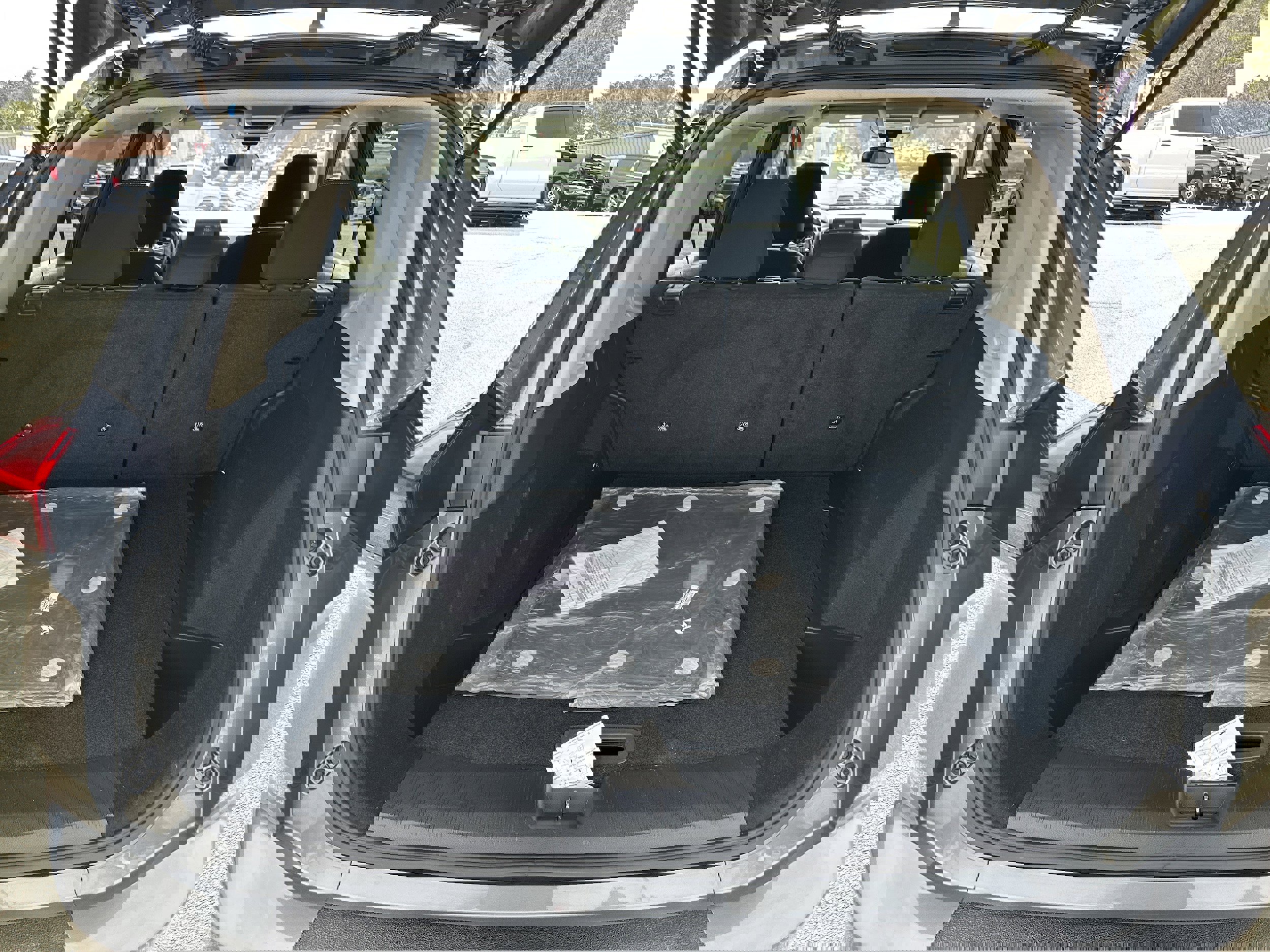 Used 2024 Nissan Rogue S image 18