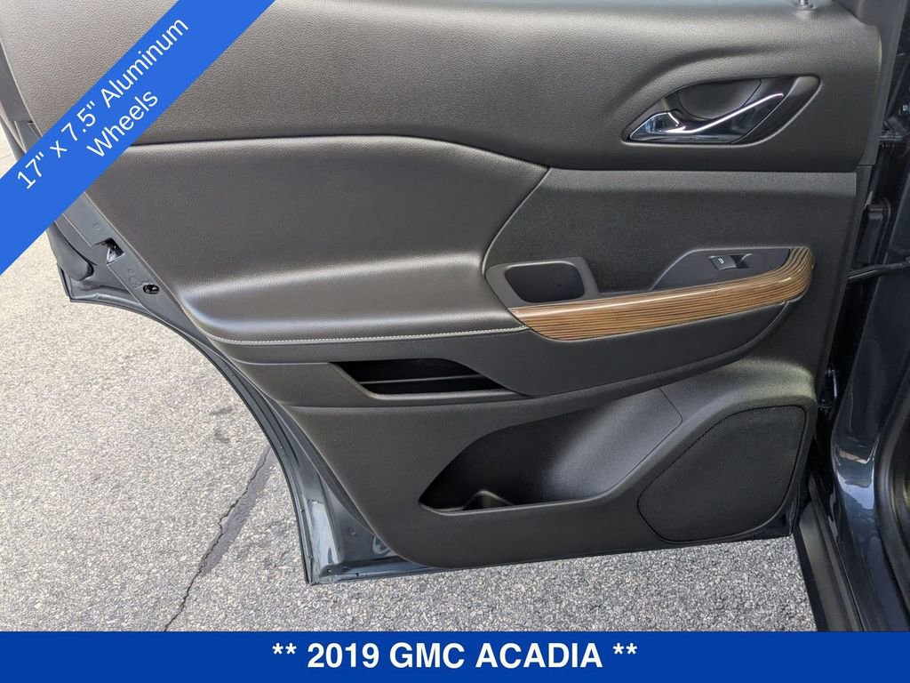 Used 2019 GMC Acadia SLE image 29