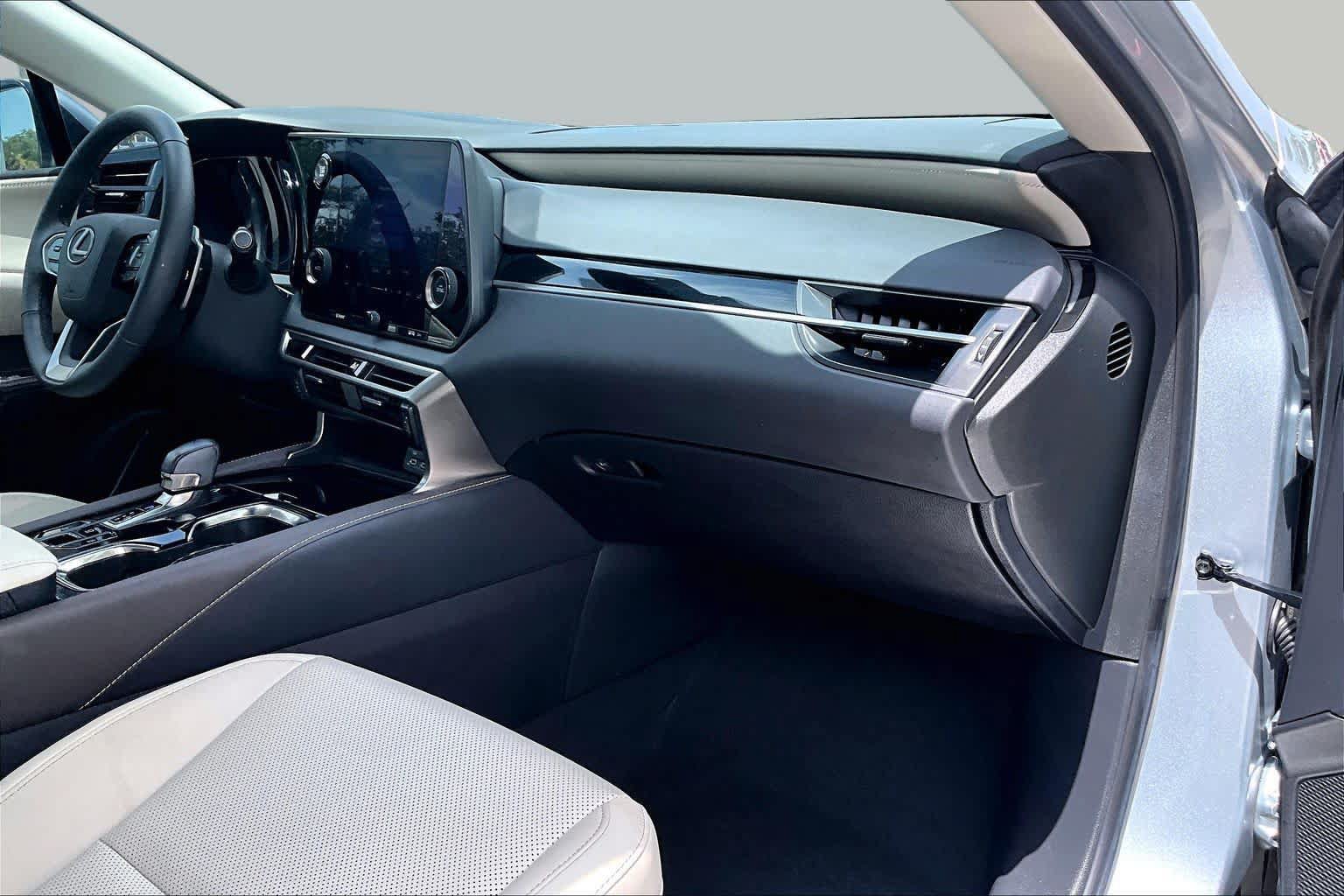 Used 2023 Lexus RX 350 FWD image 19