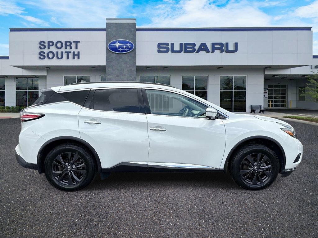 Used 2018 Nissan Murano SV w/ Premium Package FWD image 2