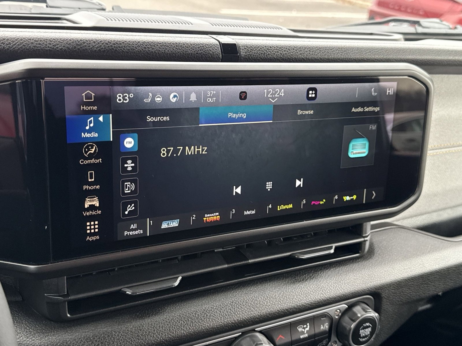 Used 2024 Jeep Wrangler Sport S image 18