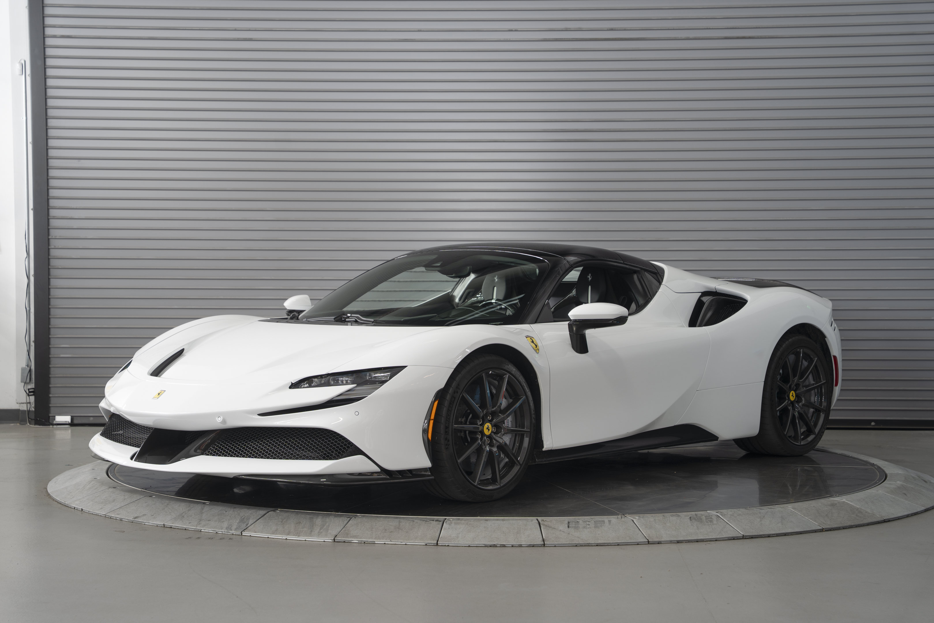 Used 2023 Ferrari SF90 Spider AWD/4WD image 11