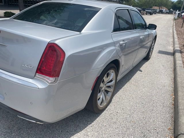 Used 2021 Chrysler 300 Touring L RWD image 5