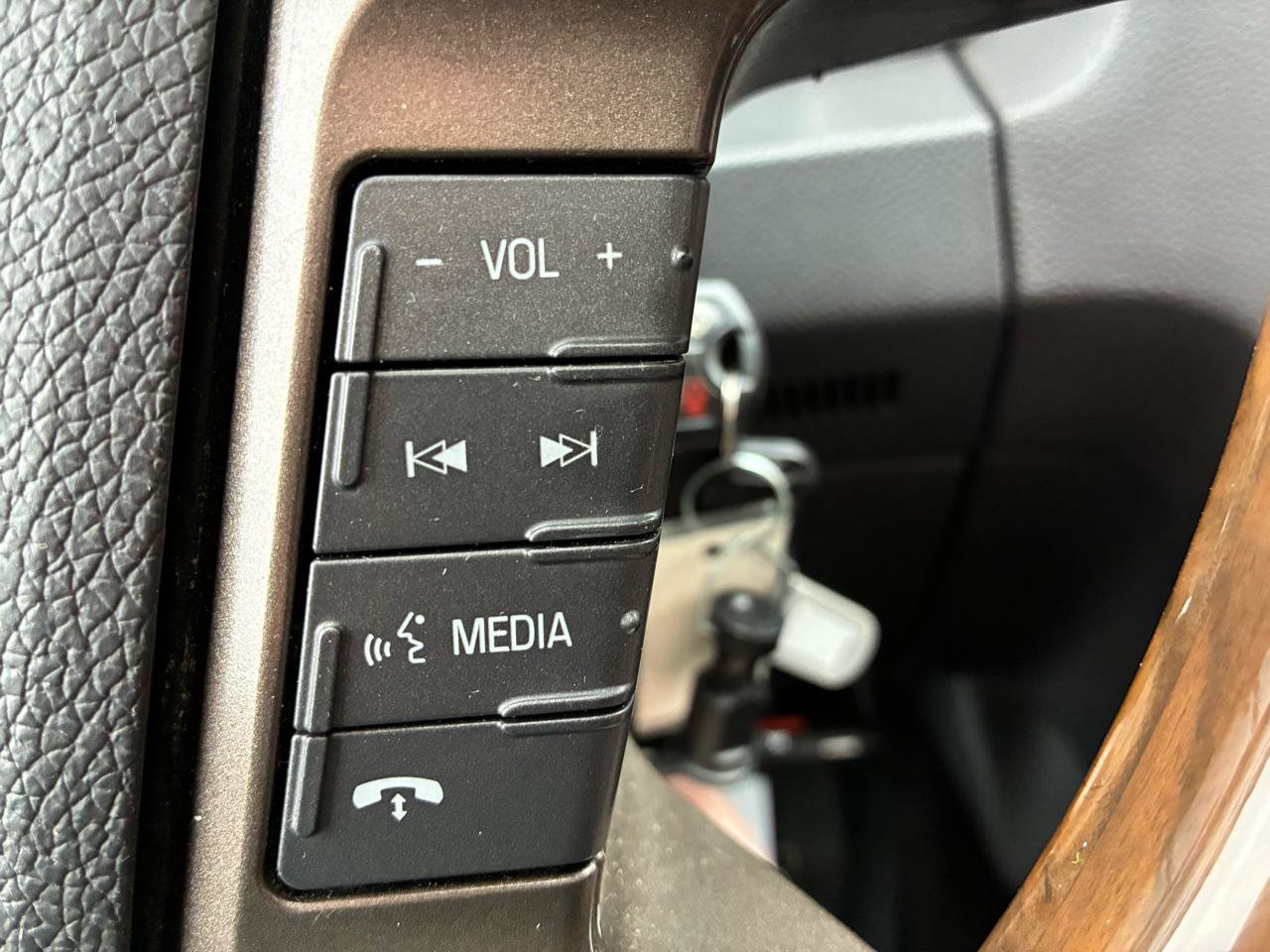 Used 2014 Lincoln Navigator L 4WD image 23