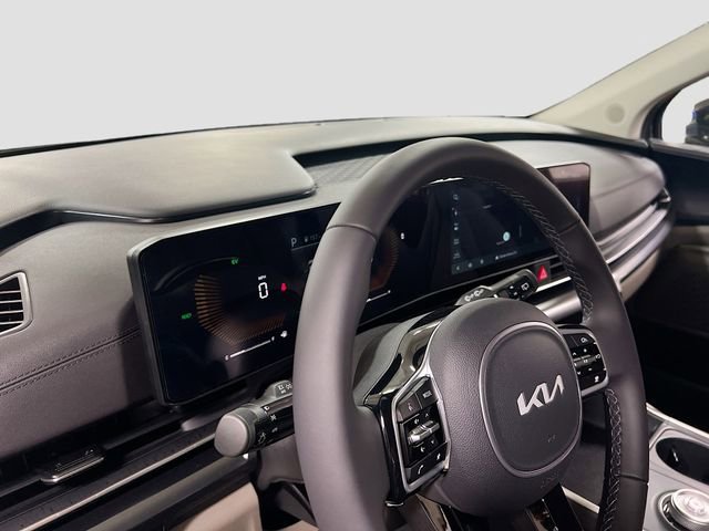 New 2026 Kia Carnival LXS FWD image 9