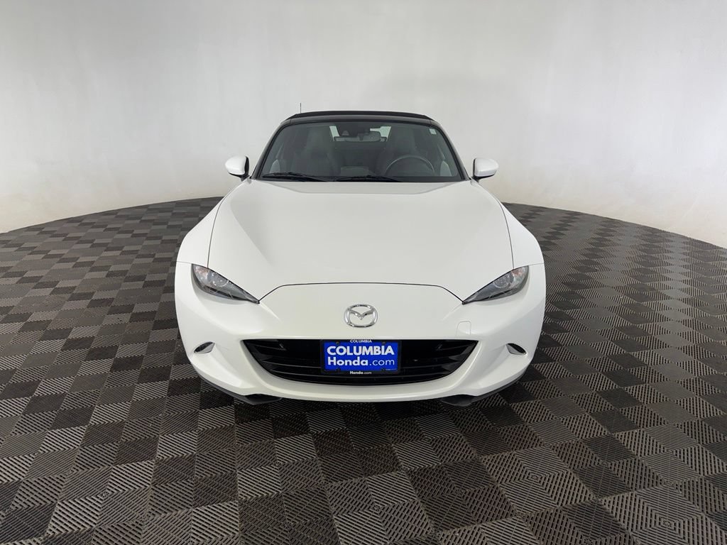 Used 2017 MAZDA MX-5 Miata Grand Touring RWD image 2