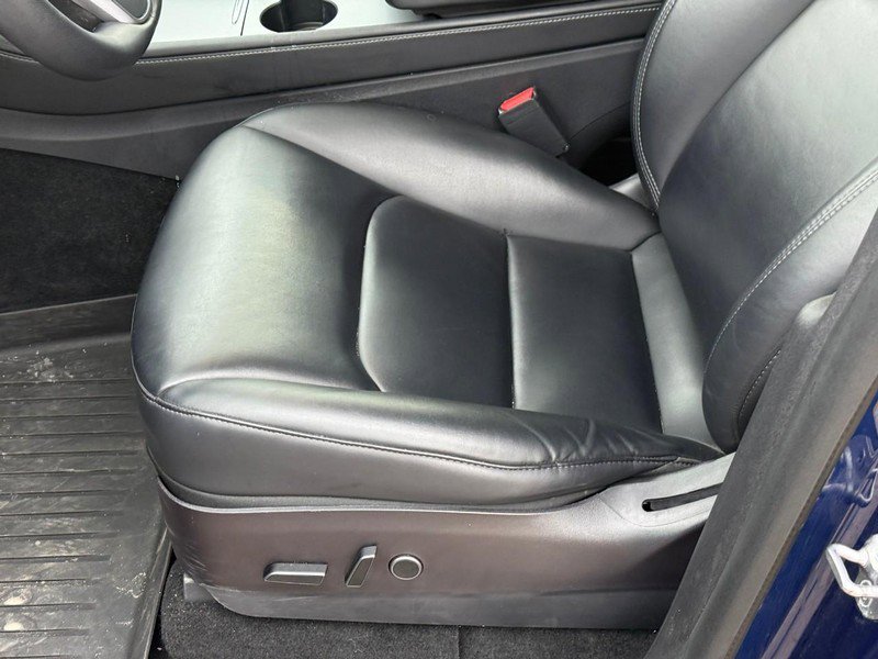 Used 2021 Tesla Model Y Long Range image 17
