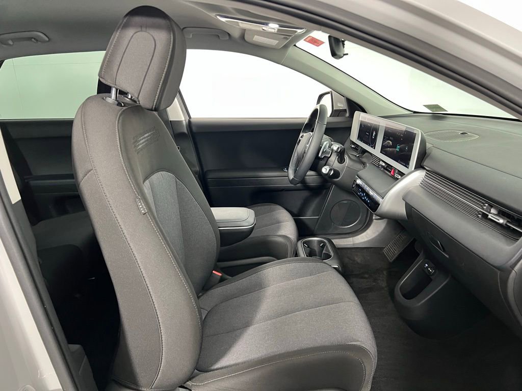 Used 2024 Hyundai Ioniq 5 SE image 30
