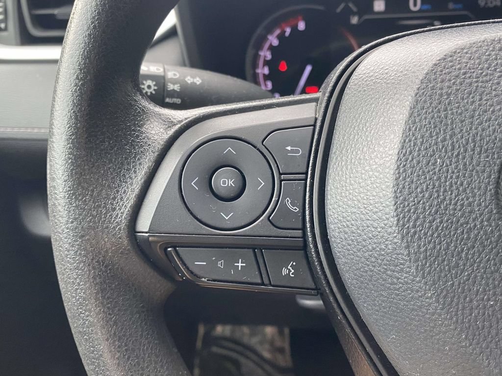 Used 2024 Toyota RAV4 XLE FWD image 19