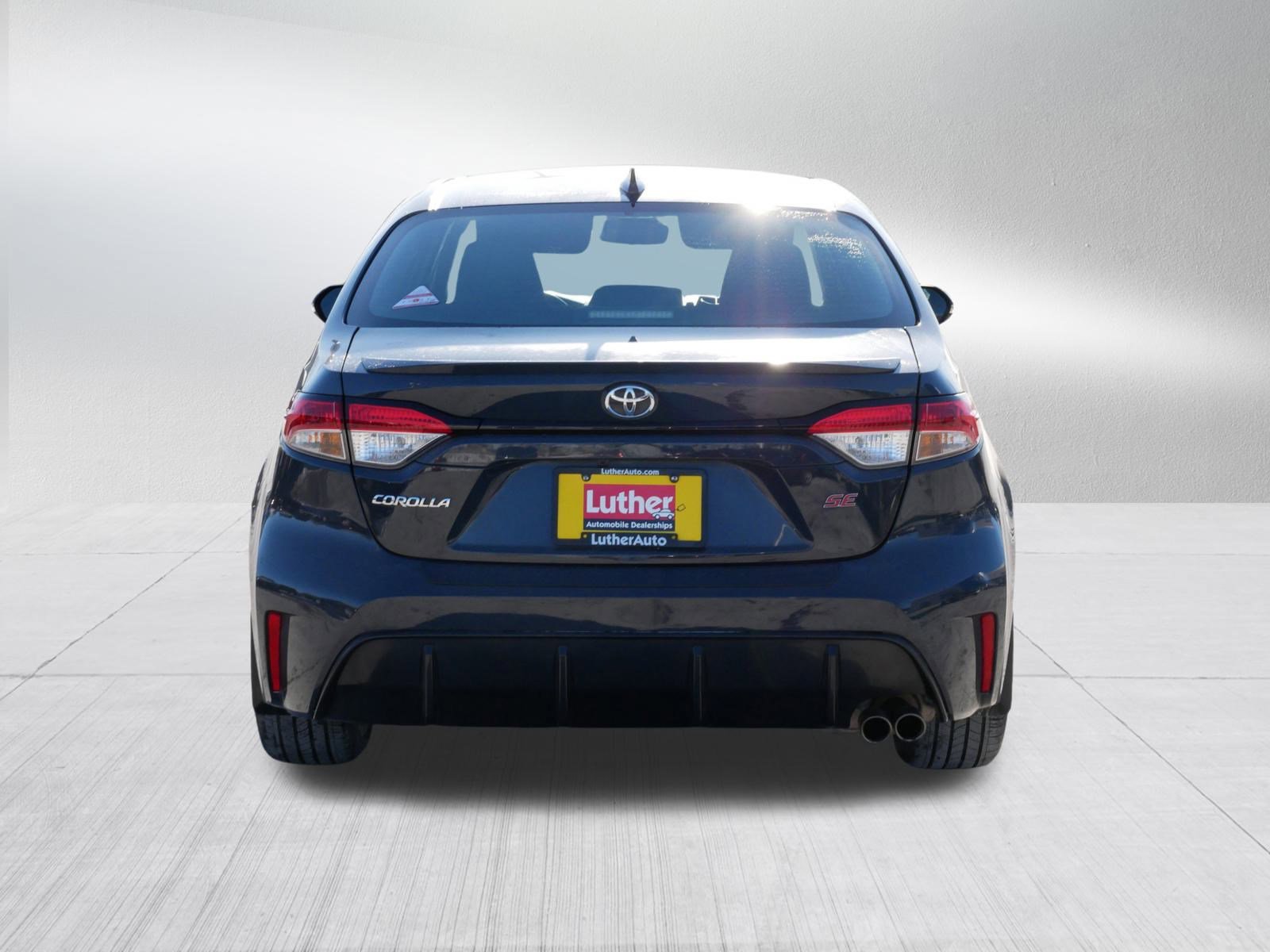 Used 2023 Toyota Corolla SE w/ SE Premium Package image 6