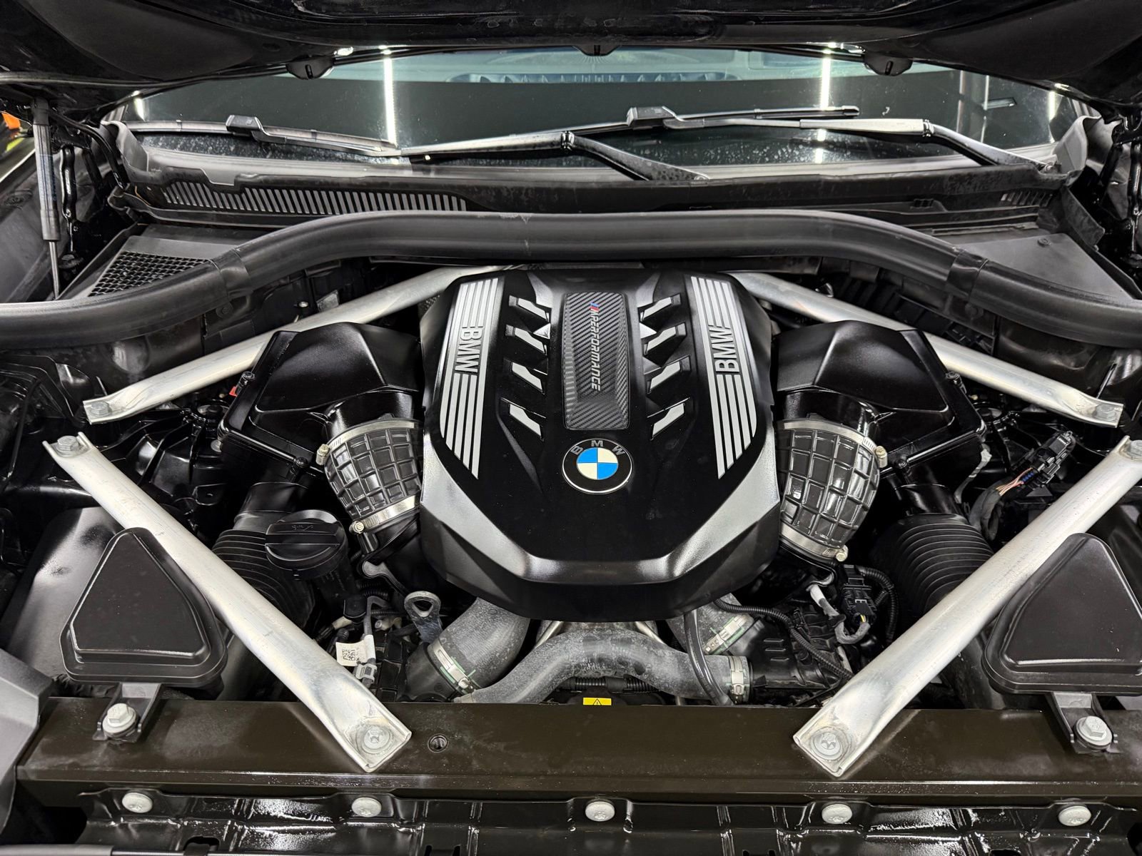 Used 2021 BMW X6 M50i w/ Executive Package AWD/4WD image 27