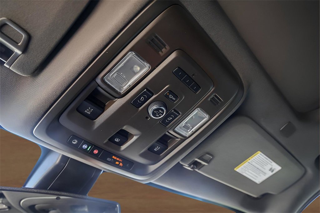 Used 2021 GMC Yukon SLT w/ SLT Luxury Plus Package image 31