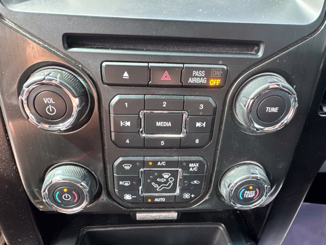 Used 2014 Ford F150 FX4 w/ Equipment Group 402A Luxury AWD/4WD image 17