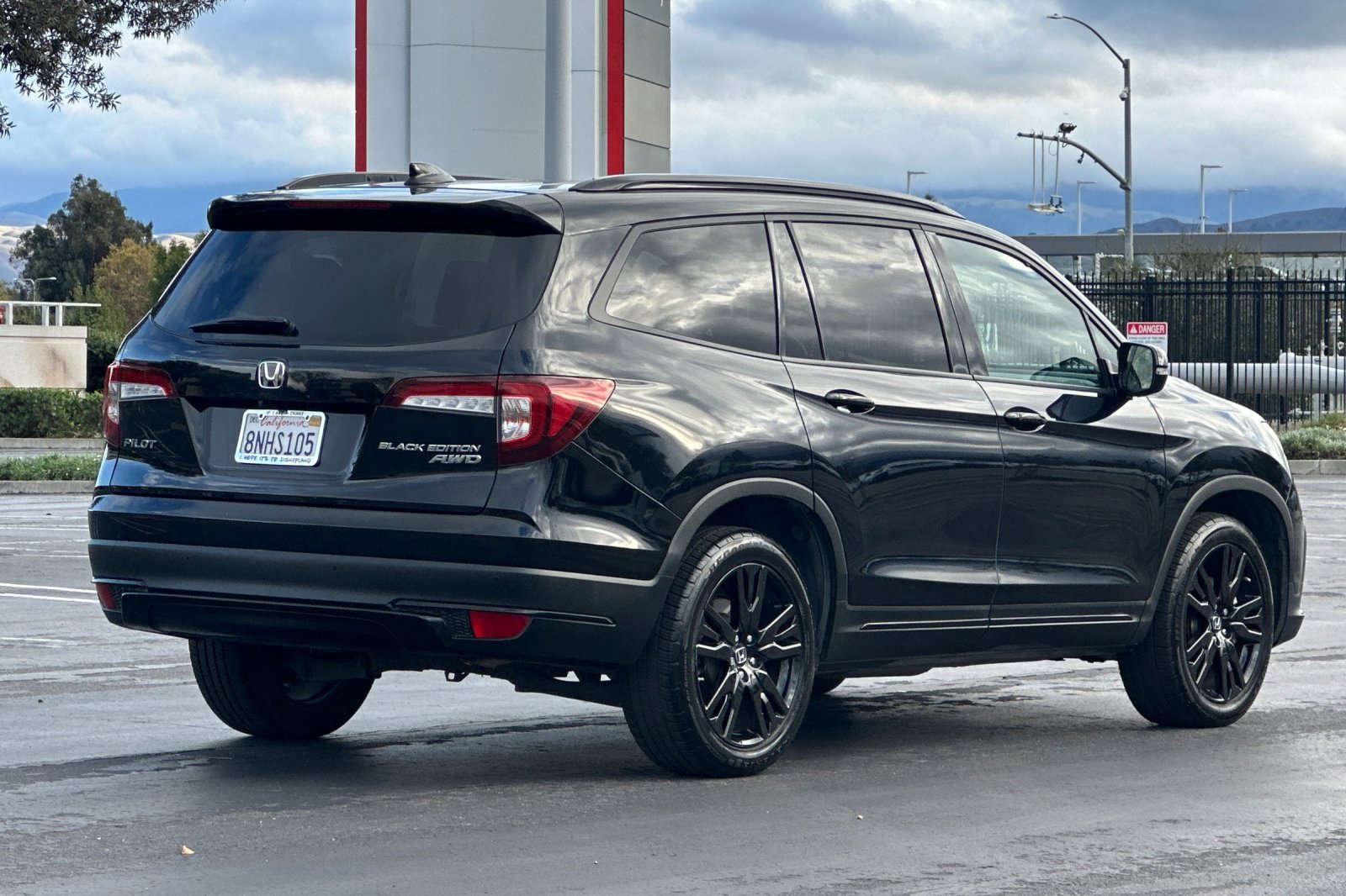 Used 2020 Honda Pilot Black Edition image 4