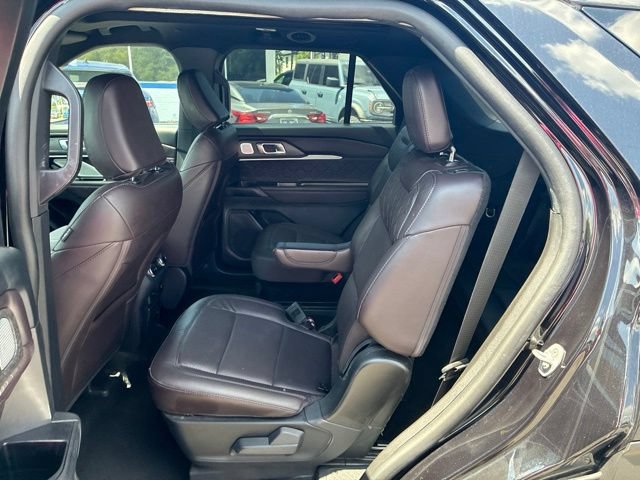 Certified 2025 Ford Explorer Platinum w/ LUX Leather Package AWD/4WD image 64