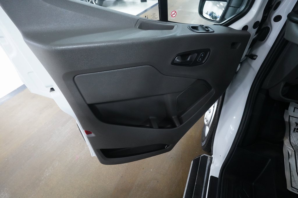 Used 2024 Ford Transit 250 Low Roof AWD w/ Exterior Upgrade Package image 27