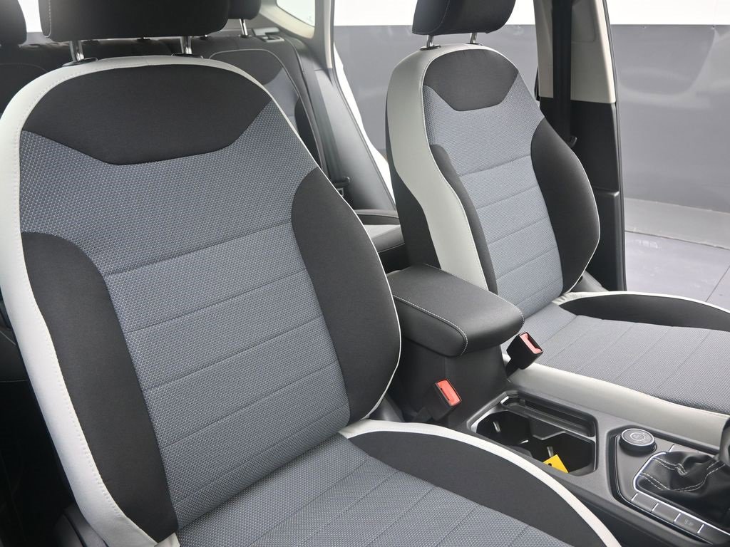 New 2025 Volkswagen Taos S image 13