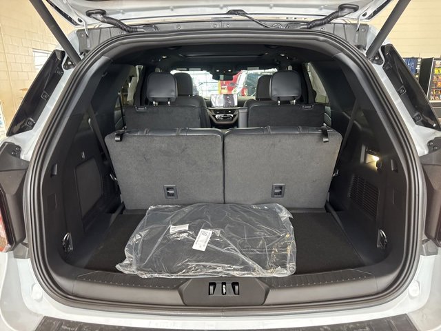 New 2026 Ford Explorer ST w/ Sun And Sound Package image 12