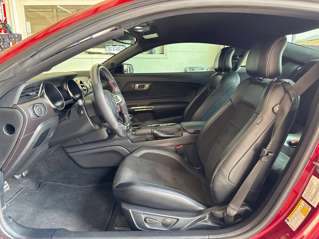 Used 2017 Ford Mustang Shelby GT350 RWD image 34