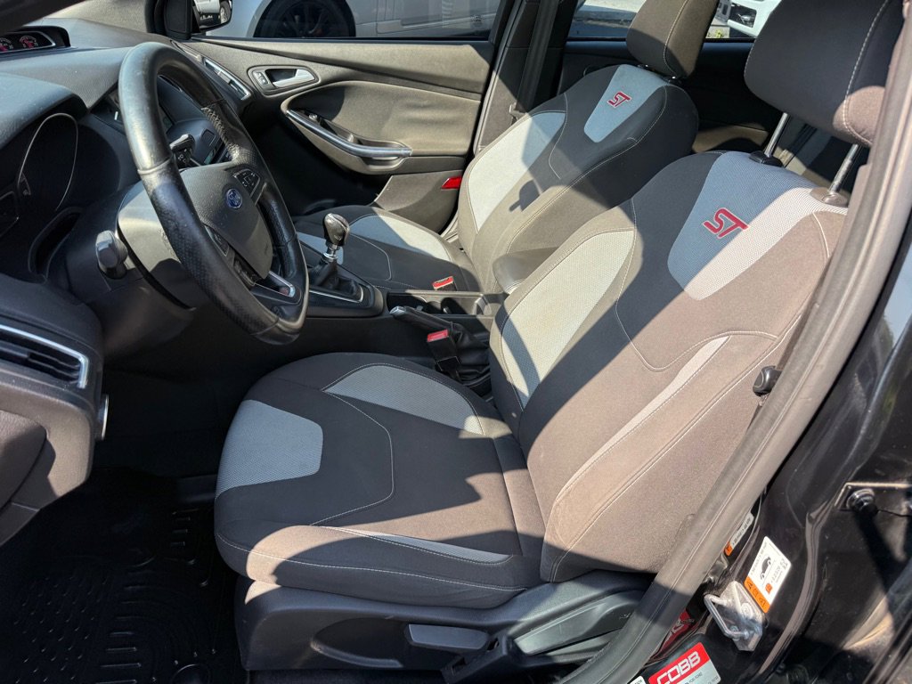Used 2017 Ford Focus ST w/ Equipment Group 401A FWD image 49