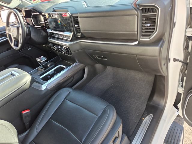 Certified 2022 Chevrolet Silverado 1500 LTZ w/ LTZ Premium Package AWD/4WD image 16