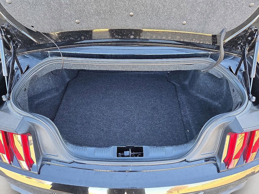 Used 2023 Ford Mustang Premium image 14