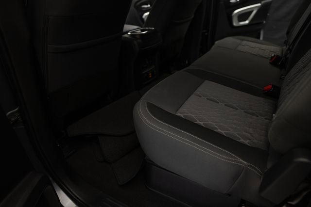 Used 2024 Nissan Titan SV w/ SV Convenience Package image 15