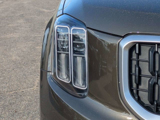 Used 2024 Kia Telluride EX w/ EX Captain's Chair Package image 10