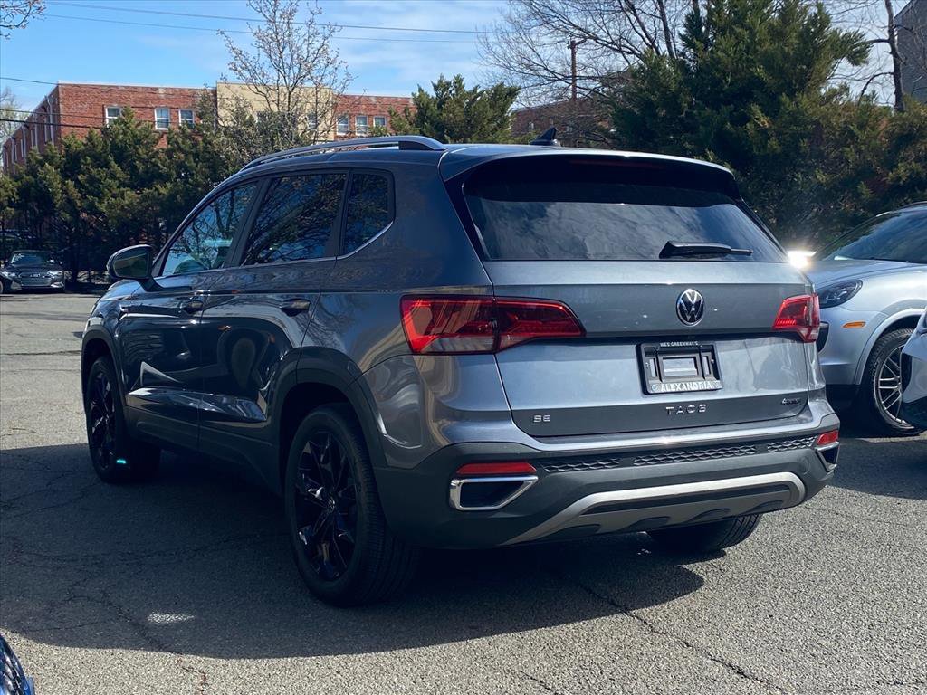 Certified 2023 Volkswagen Taos SE w/ Black Wheel Package image 5
