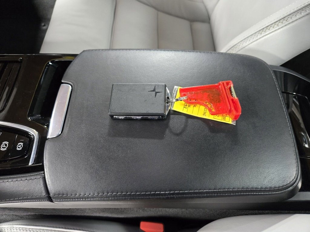 Used 2021 Polestar Polestar 1 Base image 32