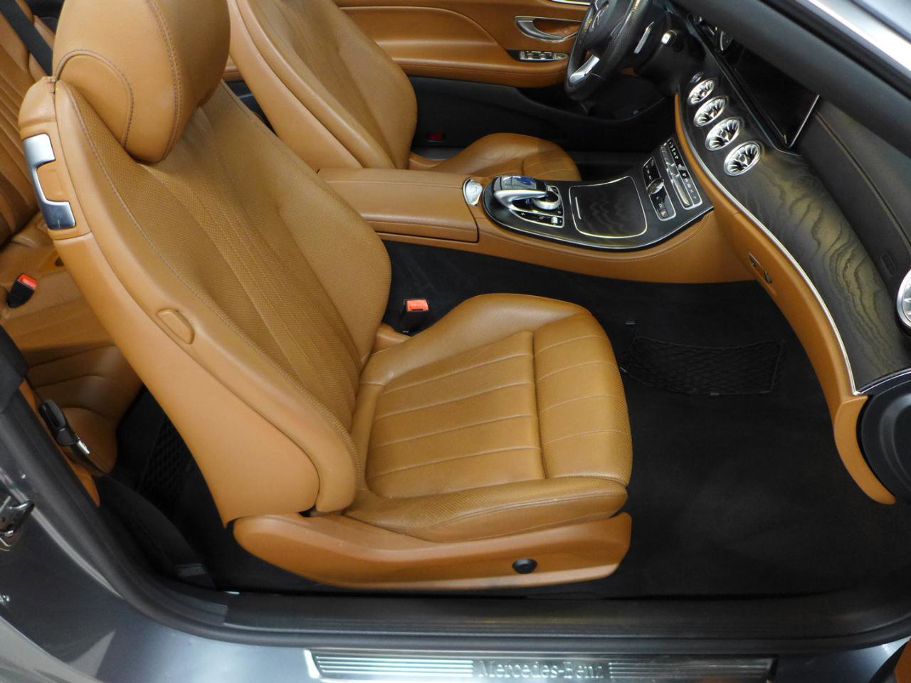 Used 2018 Mercedes-Benz E 400 4MATIC Cabriolet image 58