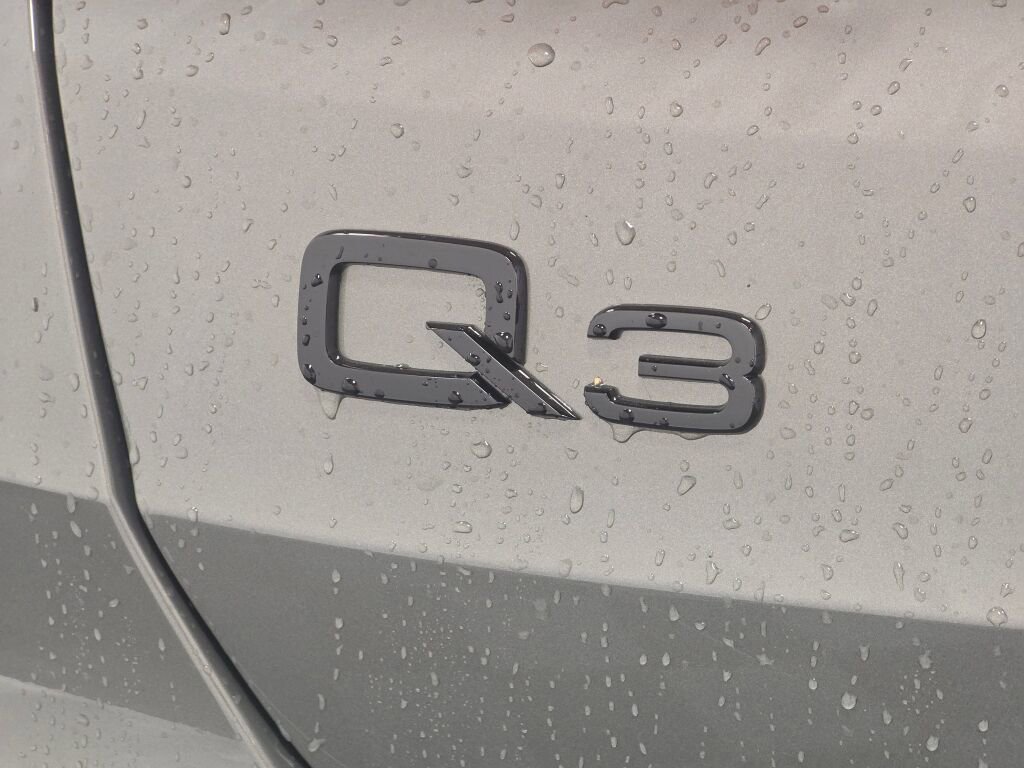 New 2025 Audi Q3 2.0T Premium image 21