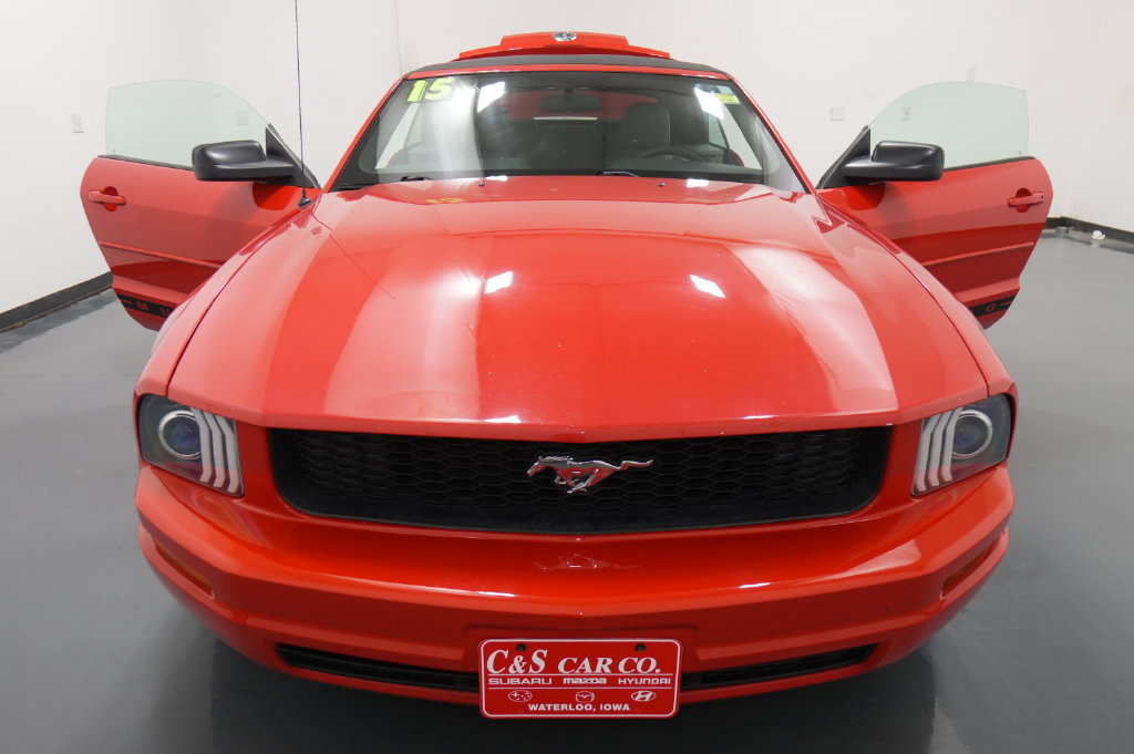 Used 2005 Ford Mustang Convertible RWD image 21