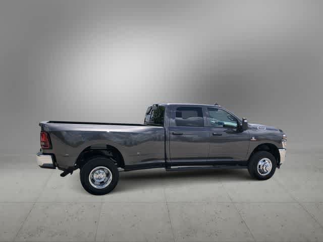 New 2026 RAM 3500 Tradesman AWD/4WD image 7