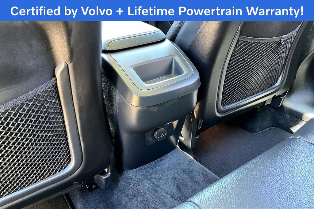 Used 2025 Volvo XC60 B5 Plus image 31