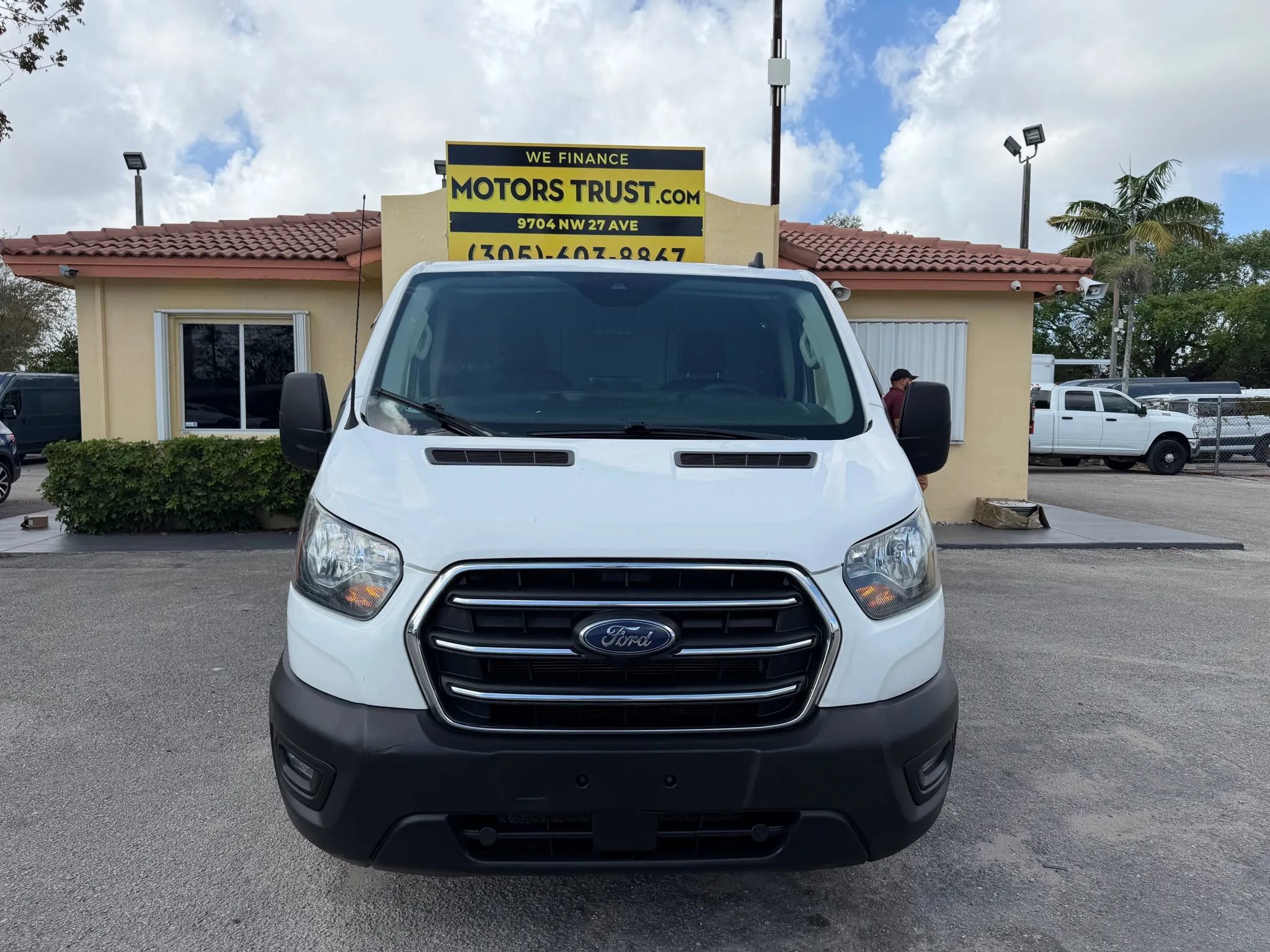 Used 2020 Ford Transit 250 Low Roof w/ Upfitter Package RWD image 9